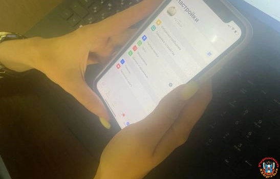 В Ростове парень выманил у 13-летней девочки интимные фото, а потом шантажировал ее