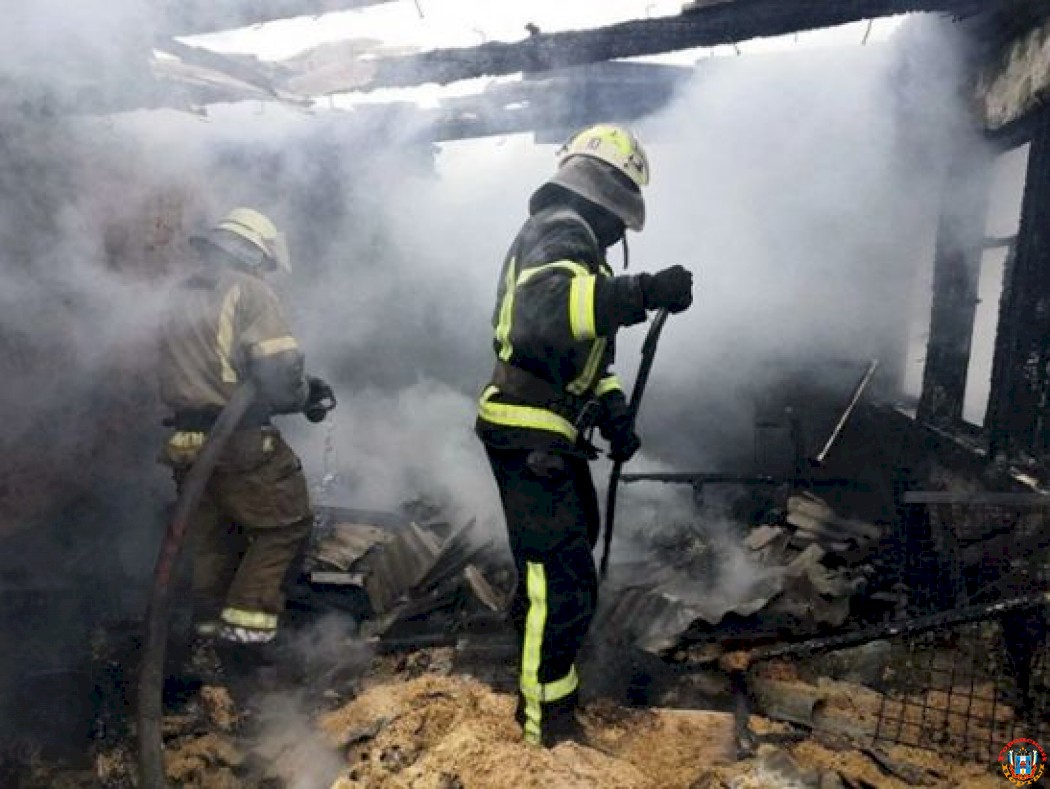 Житель Ростовской области едва не погиб при пожаре в хозпостройке