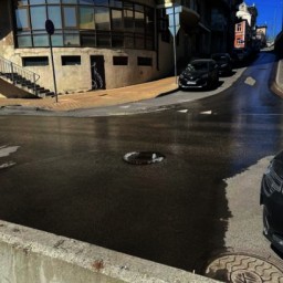 В центре Ростова случился очередной порыв водопровода на улице Донской