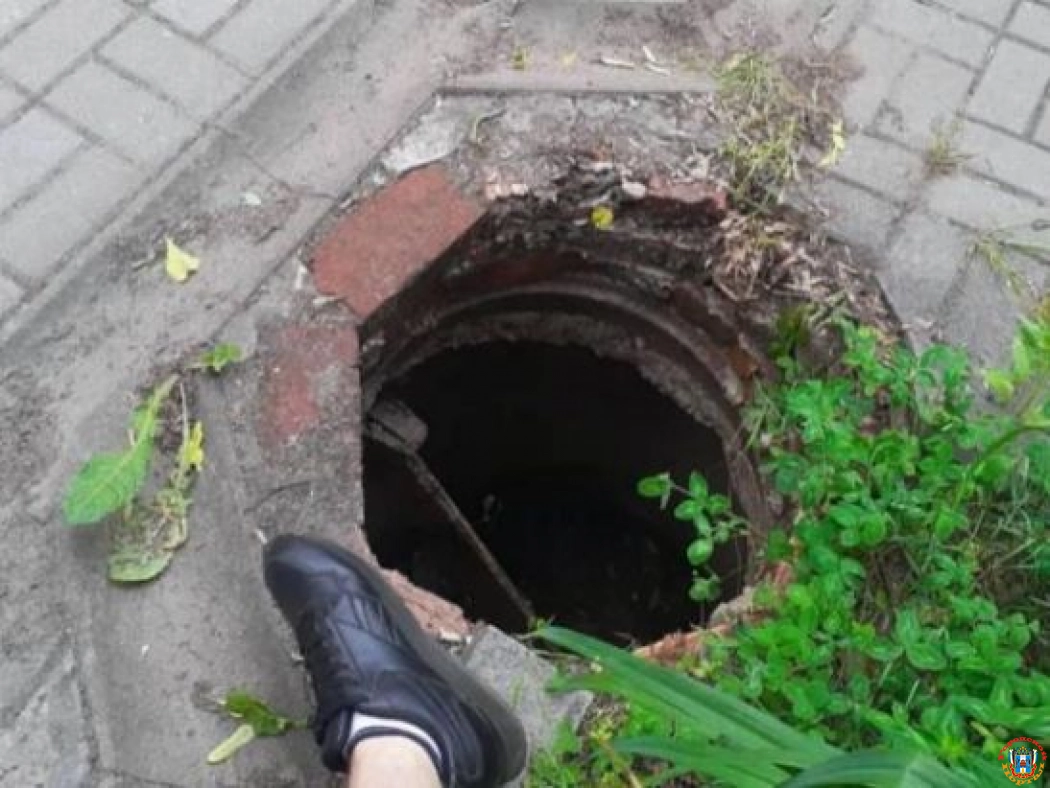 В Волгодонске 12-летний мальчик пострадал, упав в открытый люк
