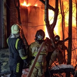 В Самаре ликвидирован крупный пожар в мебельном цехе
