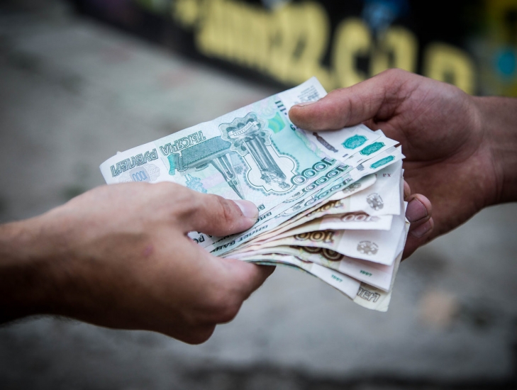В Ростовской области сотрудника ДПС оштрафовали на 1,3 миллиона рублей за взятку