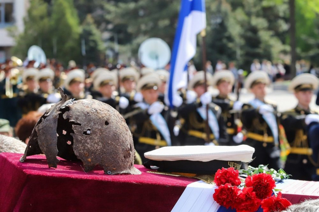 В Ростове с почестями перезахоронили останки погибших воинов