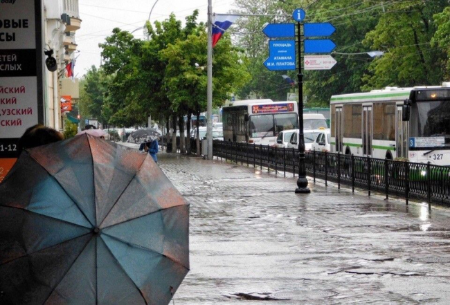 В Ростовской области из-за надвигающейся непогоды объявлено штормовое предупреждение