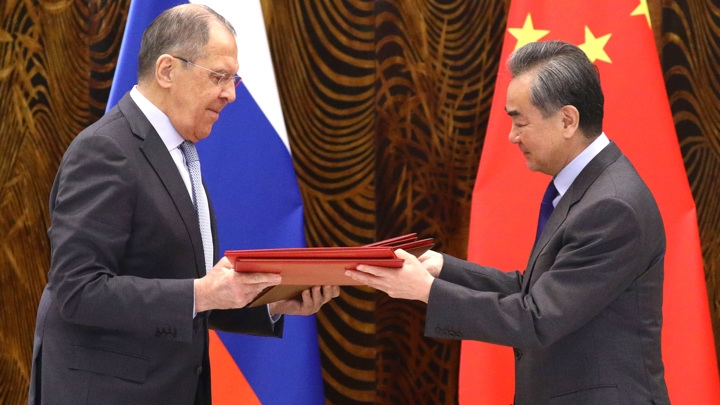Россия и Китай против санкций: какие уроки не усвоил Запад