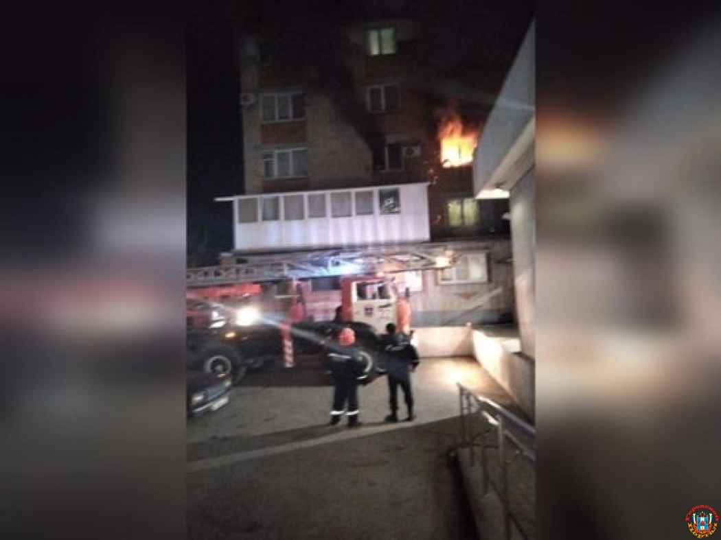 В Таганроге произошел пожар в многоэтажном доме