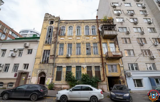 Два старинных дома снесут в Ростове, еще один реконструируют