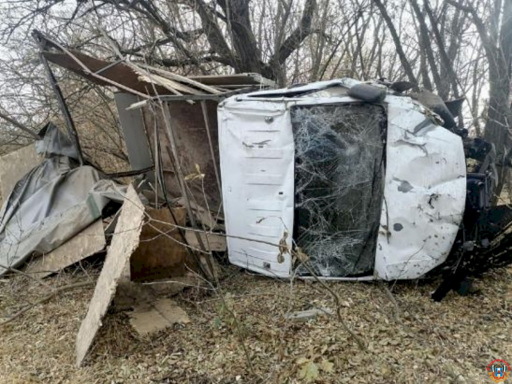 В Ростовской области 50-летний водитель «ГАЗели» сел за руль без прав и погиб в ДТП