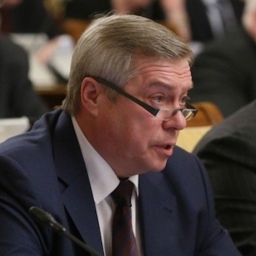 Чем известен именинник-губернатор Ростовской области Василий Голубев?