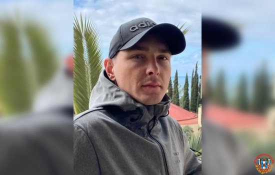 В Ростове 10 дней разыскивают мужчину с татуировкой на спине