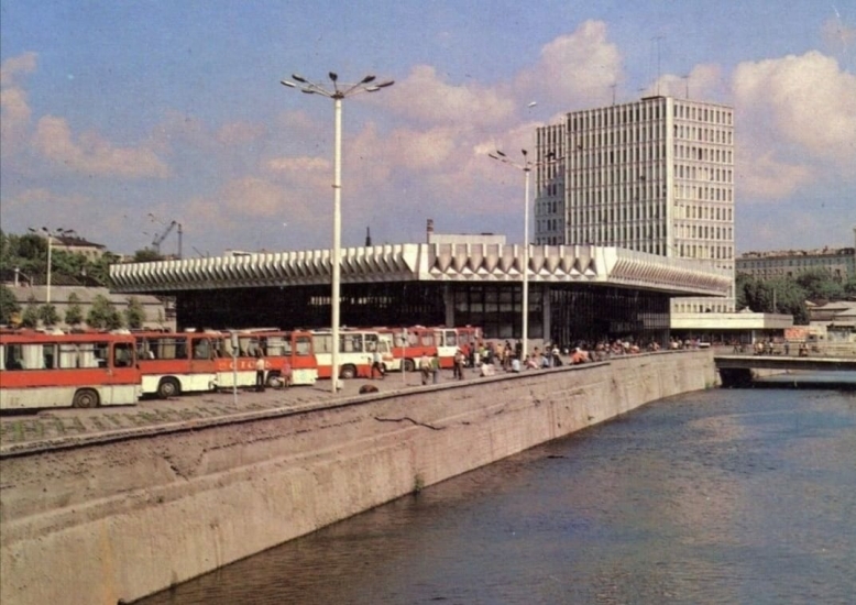 Календарь: 43 года назад в Ростове открыли автовокзал на Привокзальной площади