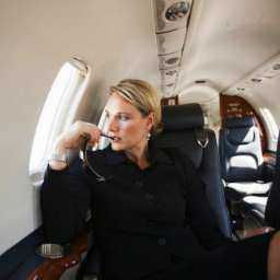 Обеспеченная дама с зарплатой в 150 тысяч ищет простого «нищеброда» для любви в Ростове