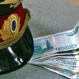 Полицейский из Ростова попался на взятке в 400 тысяч рублей