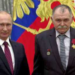 Президент Путин отметил заслуги ростовского тракториста перед страной госнаградой