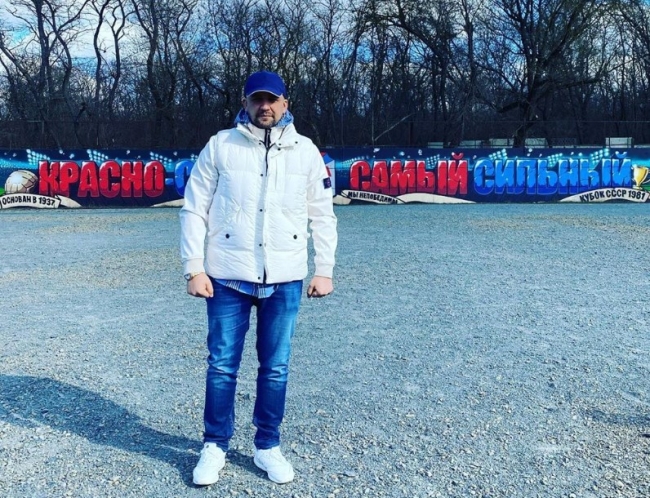 Баста прилетел в Ростов поболеть за СКА