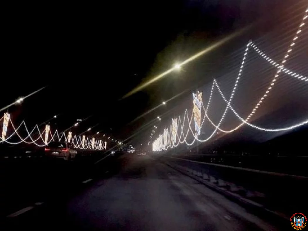 В Ростове останется новогодняя подсветка на Ворошиловском мосту и проспекте Стачки