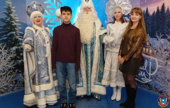 Территориальный профсоюз подарил новогодний праздник сотням семей работников Северо-Кавказского филиала ФГУП «УВО Минтранса России»