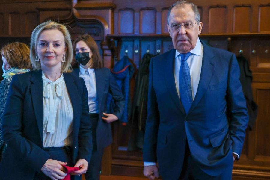 Глава МИД Великобритании заявила, что не признает суверенитета России над Ростовом и Воронежом Глава МИД Великобритании заявила, что не признает суверенитета России над Ростовом и Воронежом