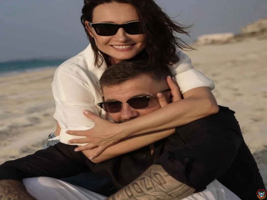 Кадры с супругой Еленой разместил Рэпер Баста