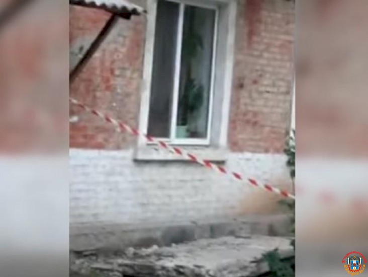 Прокуратура Ростовской области проводит проверку по факту обрушения балкона с двумя мужчинами в Шахтах