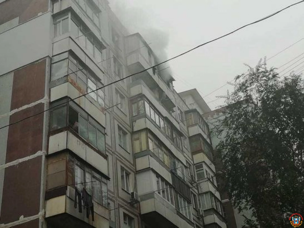 На Буденновском в Ростове случился пожар в квартире на девятом этаже