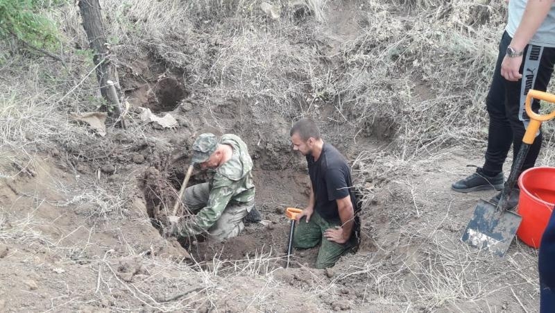 В Ростовской области неизвестные разграбили неучтенное воинское захоронение