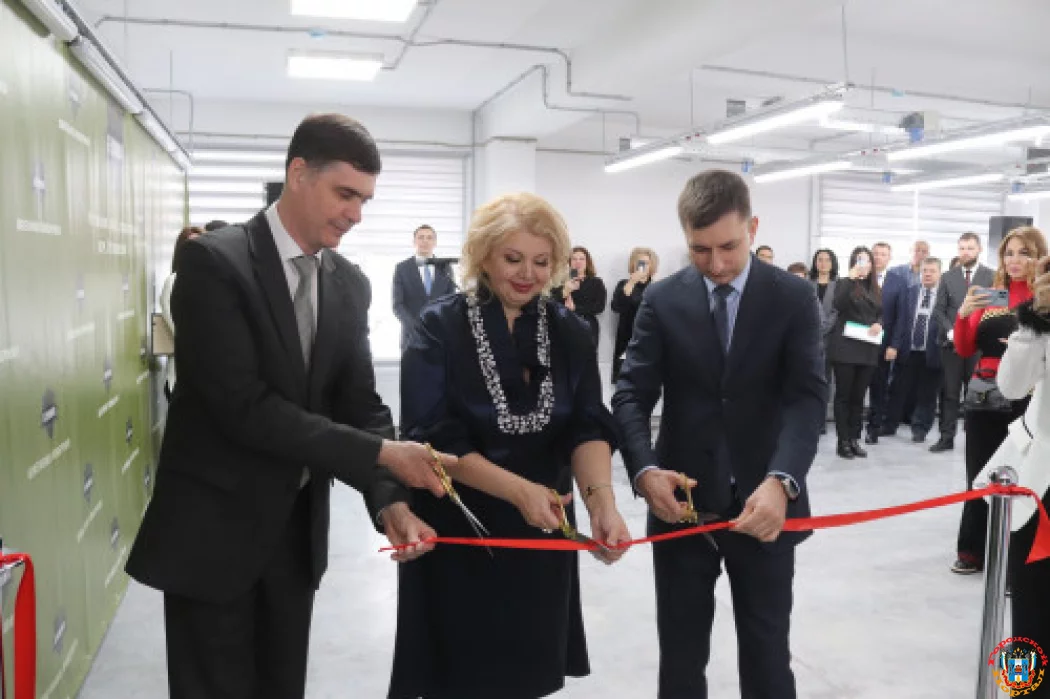 Фабрику по производству спецодежды для участников СВО, открыли в Ростовской области