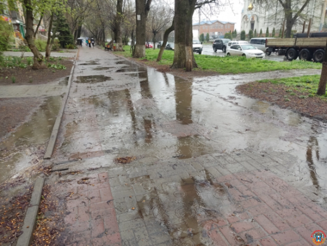 Жители Ростова просят установить ливневку на Таганрогской