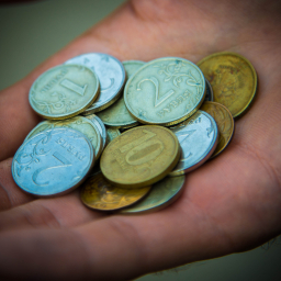 Ростовчанка лишилась денег после общения с интернет-мошенницей