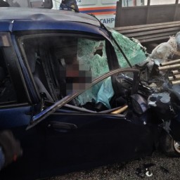 Под Таганрогом водитель иномарки пострадал в массовой аварии