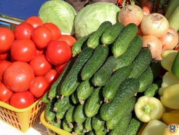 Ростовчане пожаловались на рост цен на овощи и фрукты после закрытия аксайских рынков