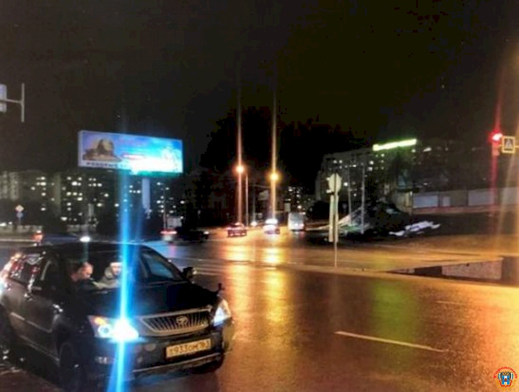 В Ростове 27-летняя девушка пострадала под колесами иномарки