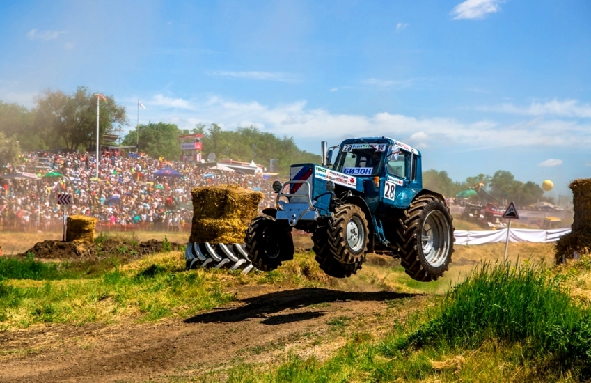 Традиционные гонки на тракторах в Ростовской области перенесли на 2022 год
