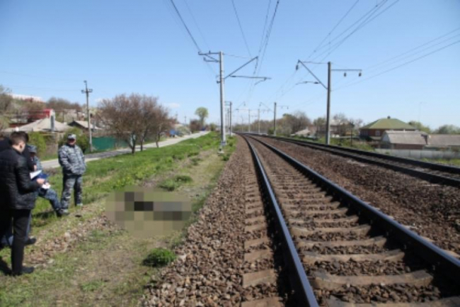 Под Ростовом на железнодорожных путях нашли тело 22-летнего мужчины