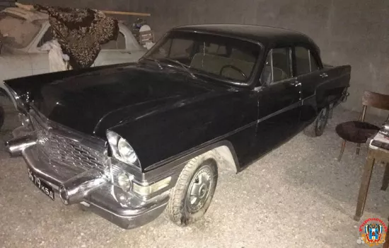 Классический Ford Customline 1955 года выпуска скрестили с «Чайкой» и «Волгой»