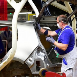 Volkswagen готовит сокращение сотрудников