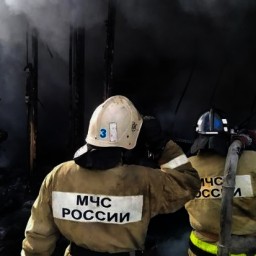 В Ростове из-за пожара сгорела дотла половина частного дома