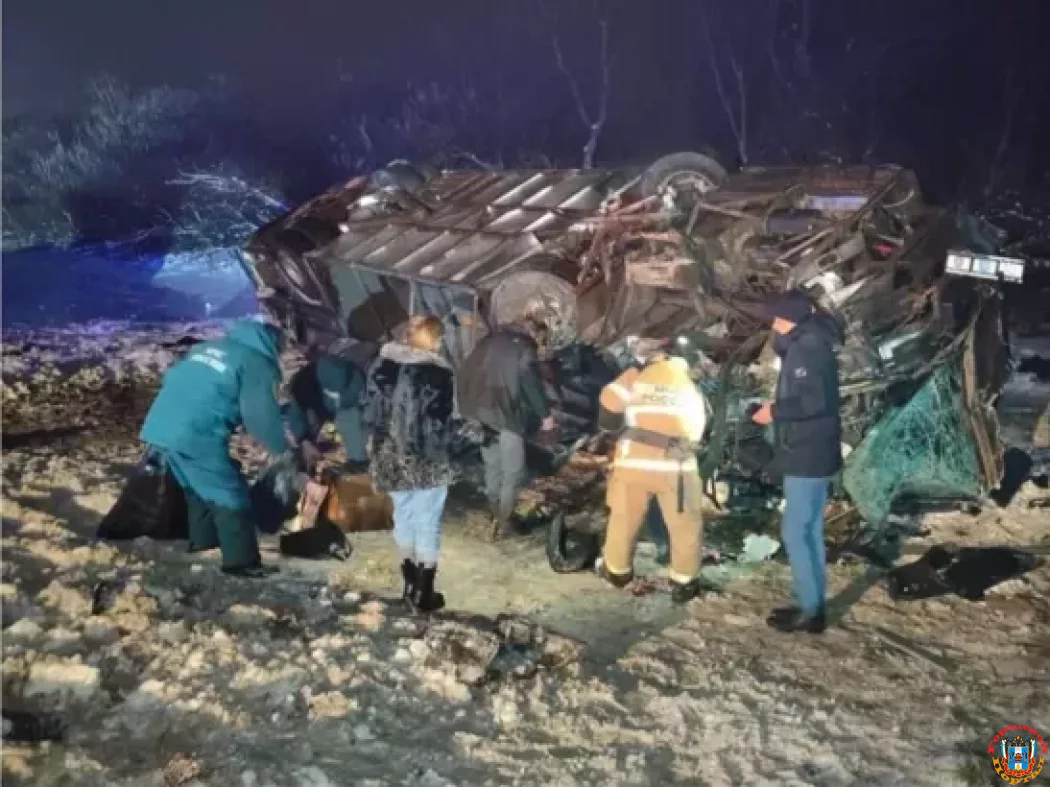 В ДТП с рейсовым автобусом в Ростовской области один погиб и четверо пострадали
