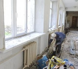 Ростовских строителей оштрафовали за незаконченную крышу школы