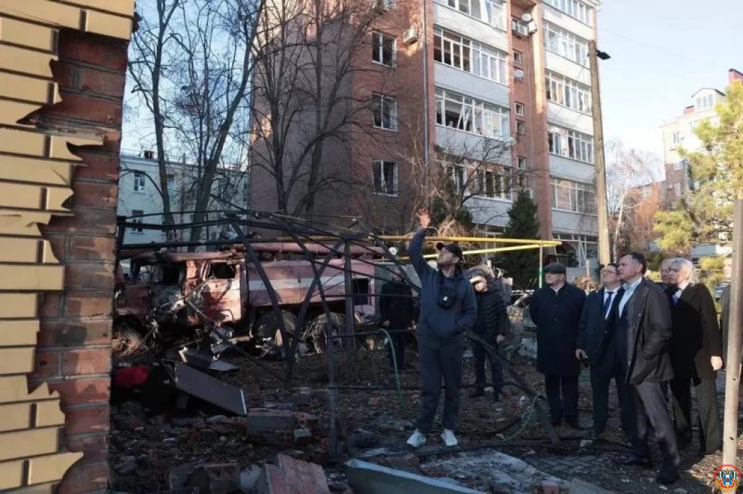 По помощи в восстановлении поврежденных окон в пострадавших домах поставлены задачи УК Таганрога