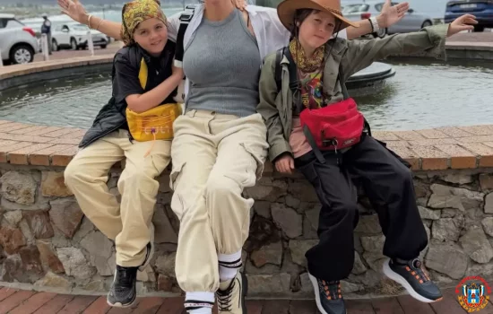 В День матери Полина Диброва показала снимки на отдыхе с детьми