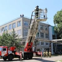 Учения на электровозостроительном заводе провели пожарные Новочеркасского гарнизона
