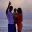 Донской футболист Денис Глушаков поделилися семейным фото с отдыха на Мальдивах