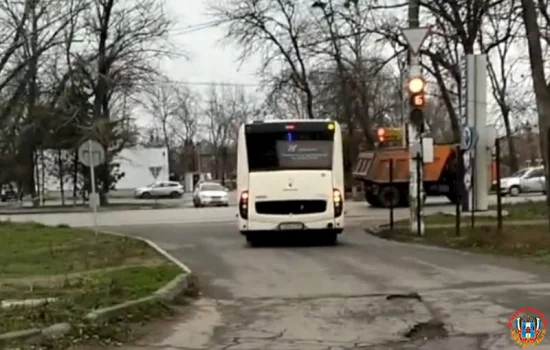 На игнорирующие остановку у больницы автобусы, пожаловались жители Новочеркасска