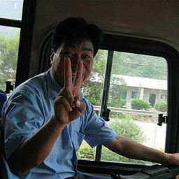 Посадить китайцев на место водителей-хамов предложили предприимчивые ростовчане