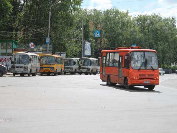 Завтра в Ростове маршрутный транспорт будет двигаться по новым схемам в связи с праздником