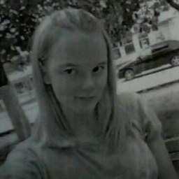 13-летняя девочка в модных джинсах ушла на школьную практику и пропала в Ростовской области