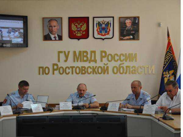 Сотрудники полиции провели совещание по обеспечению безопасности к первому сентября