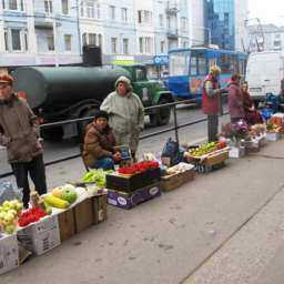 Глава администрации Ленинского района Ростова вышел "воевать" с пенсионерами