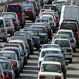 Пробку на трассе М-4 "Дон" в Ростовской области протяженностью в 30 км спровоцировали дорожные работы